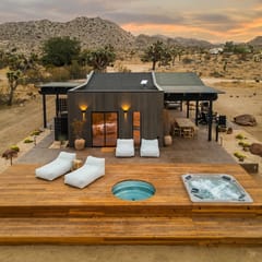 Shadow House • Serene Escape, Views, 10-Acres, Spa