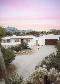 Villa Paloma • 4-Acre Stylish Retreat with Hot Tub - Image 2
