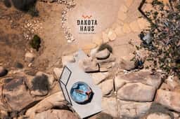 Dakota Haus • 5-Acres, Hot Tub & Stunning Views - Image 2
