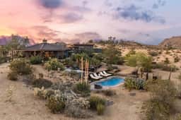 Botanicals • Pool, Hot Tub, Mini Golf, Fire Pit - Image 2