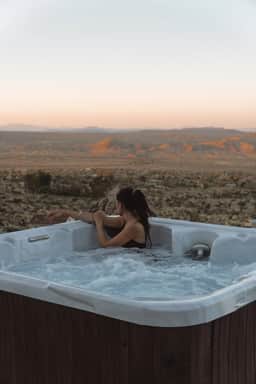 High Point · 6-Acres, Sweeping Views, Hot Tub - Image 3