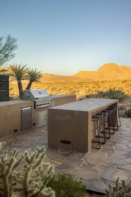 Timber House - Joshua Tree Views, Pool & Spa - Image 3