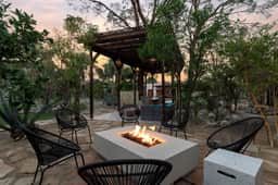 Monkey Manor - Pool, Sauna, Mtn Views, Lush Garden - Image 5