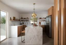 Looking Glass • Luxury Villa with Pool & Spa - Image 3