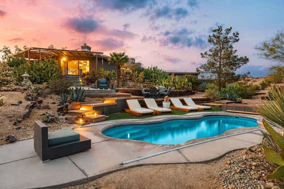 Botanicals • Pool, Hot Tub, Mini Golf, Fire Pit - Image 1