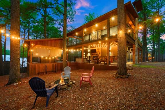Smokin Buck • Hot Tub, Outdoor Fireplace & TV - Image 1