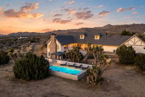The Kingdom · 5000 SF Castle with Pool & Spa - Image 1
