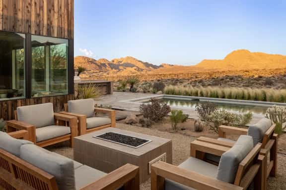 Timber House - Joshua Tree Views, Pool & Spa - Image 1