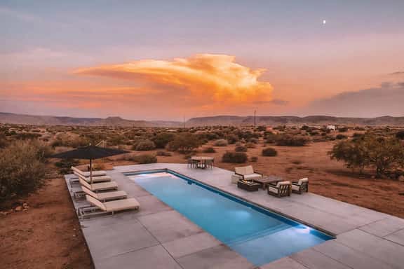 La Grange • 10-Acres, Pool, Spa, Western Luxury - Image 1
