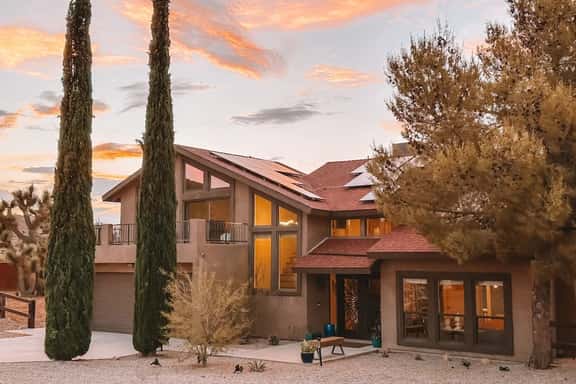 The Lodge • Walk into Joshua Tree Park, Huge Spa - Image 1