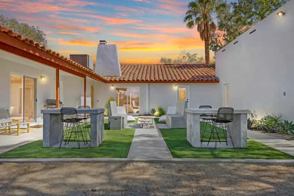Pine Desert Ranch • SaltSpa, Game Room, Gym, Views - Image 1