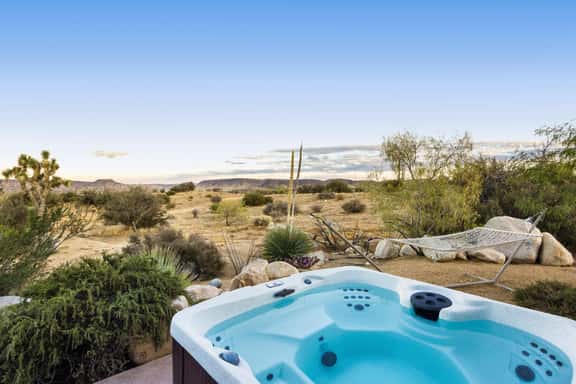 Jackalope Junction - 11,5 Acres, Hot Tub, Views - Image 1