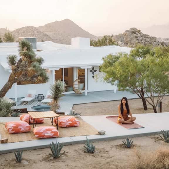 Villa Paloma • 4-Acre Stylish Retreat with Hot Tub - Image 1