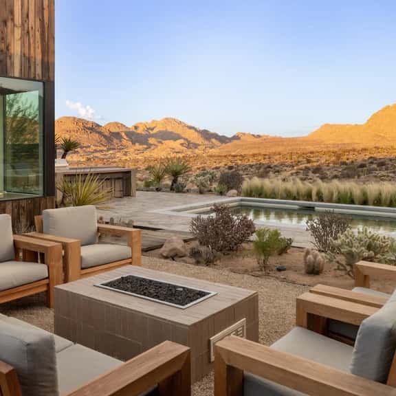 Timber House - Joshua Tree Views, Pool & Spa - Image 1