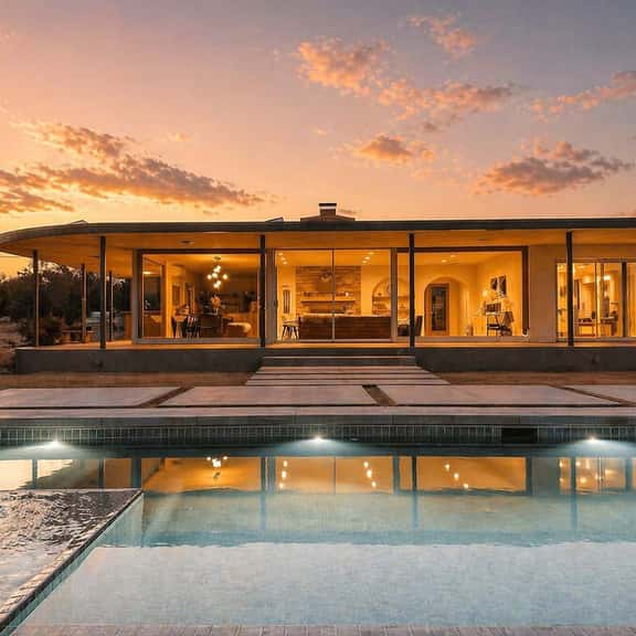 Looking Glass • Luxury Villa with Pool & Spa - Image 1