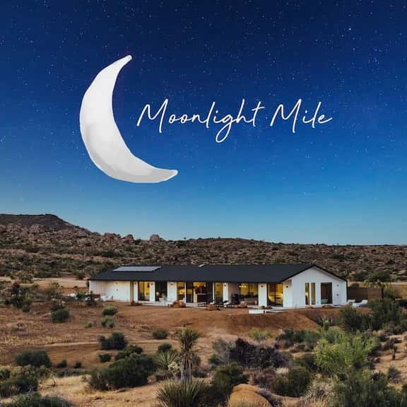 Moonlight Mile • New Home, Epic Views, Hot Tub - Image 1