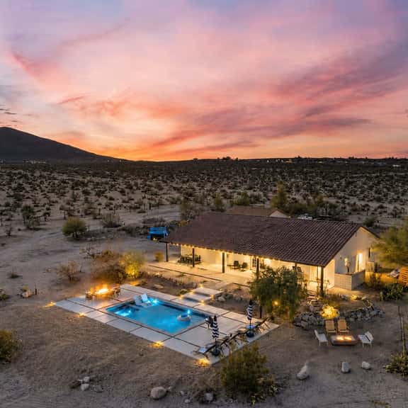 Sunflower - 40 Acres, Pool, Pickleball, Game Room! - Image 1