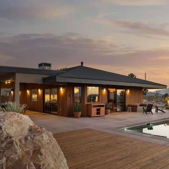 Solace Retreat - Borders JT Park, Pool, 10 Acres - Image 1