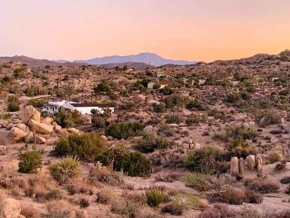Villa Paloma • 4-Acre Stylish Retreat with Hot Tub - Image 4
