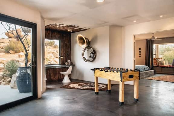 The Rockstar • 17-Acre Pioneertown Escape, Hot Tub - Image 5