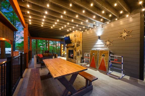Smokin Buck • Hot Tub, Outdoor Fireplace & TV - Image 3