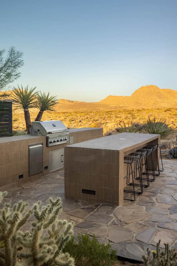 Timber House - Joshua Tree Views, Pool & Spa - Image 3