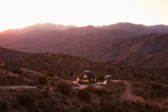 Hawkeye Dome • 112 Acres, Pool & Spa, Epic Views - Image 3