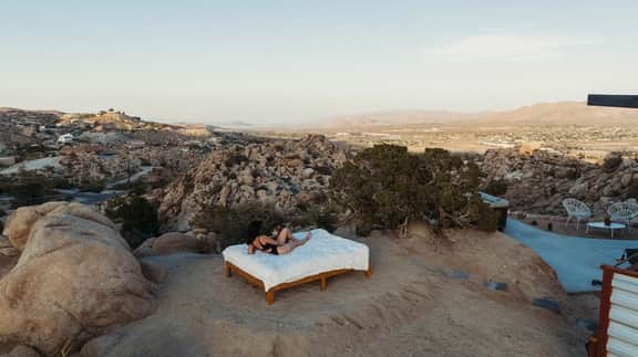 Fox Inn • Epic Views, Hot Tub, Cowboy Tub, Grill - Image 3