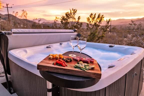 Starfire Lodge • Design Lodge, Epic Views, Hot Tub - Image 3