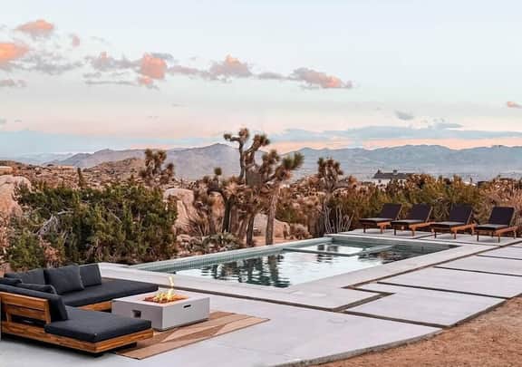 Looking Glass • Luxury Villa with Pool & Spa - Image 2