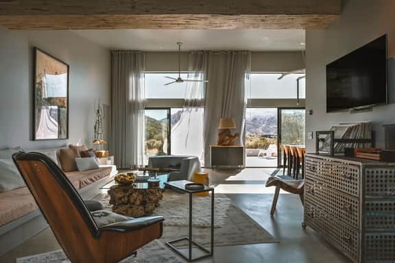 Heaven's View • Pioneertown Luxury, Spa, Views! - Image 5