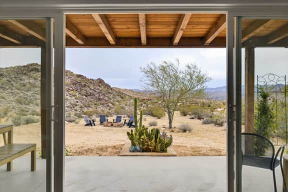 Roadrunner Ridge - Pool & Spa, 5 Acres w Boulders - Image 3